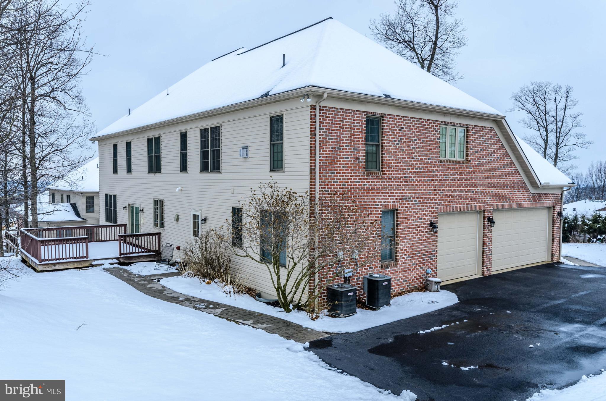 WOODLAND HEIGHTS - Residential
