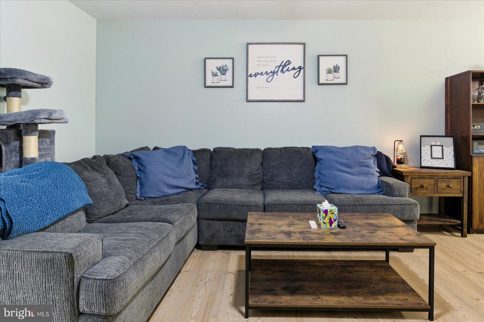 GLADE BY THE POND CM - Residential