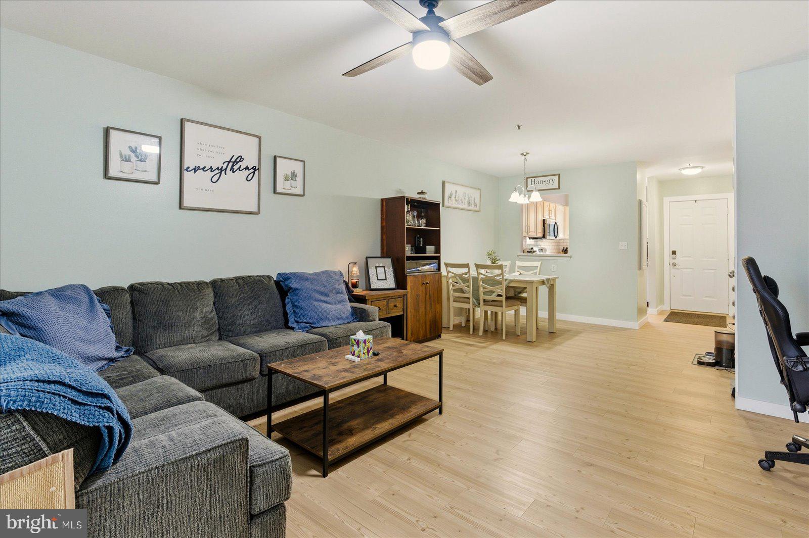 GLADE BY THE POND CM - Residential