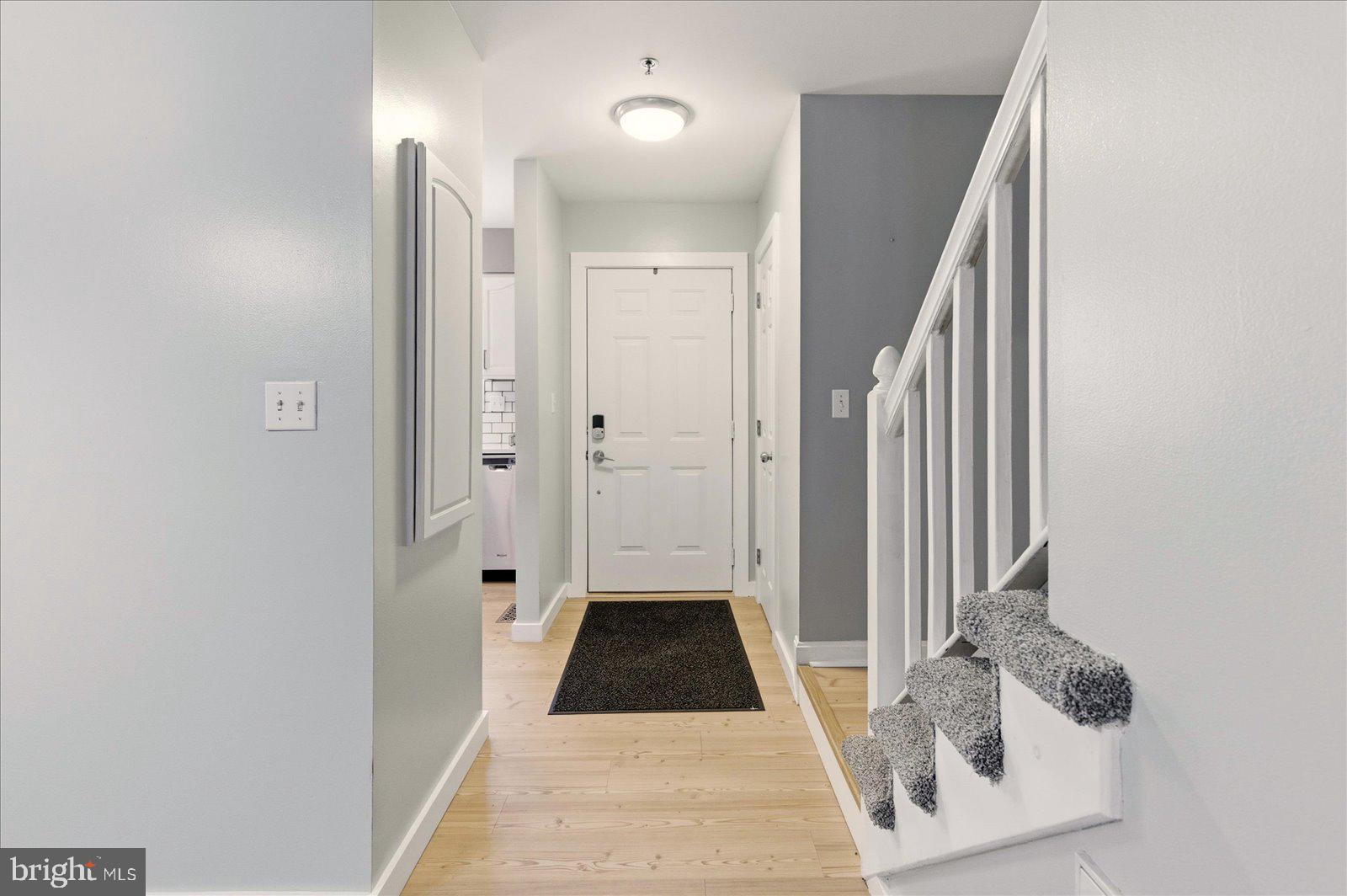 GLADE BY THE POND CM - Residential