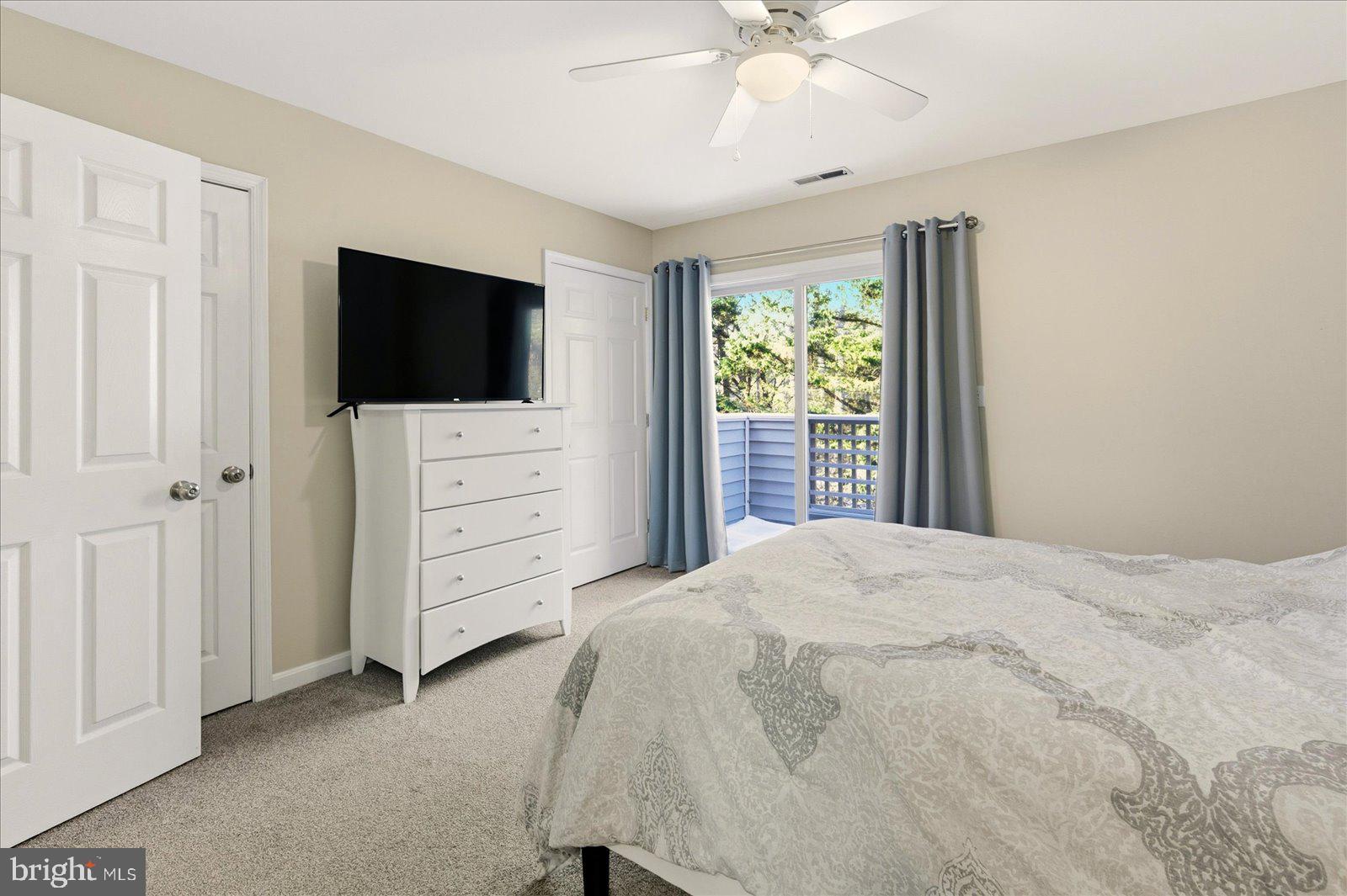 GLADE BY THE POND CM - Residential