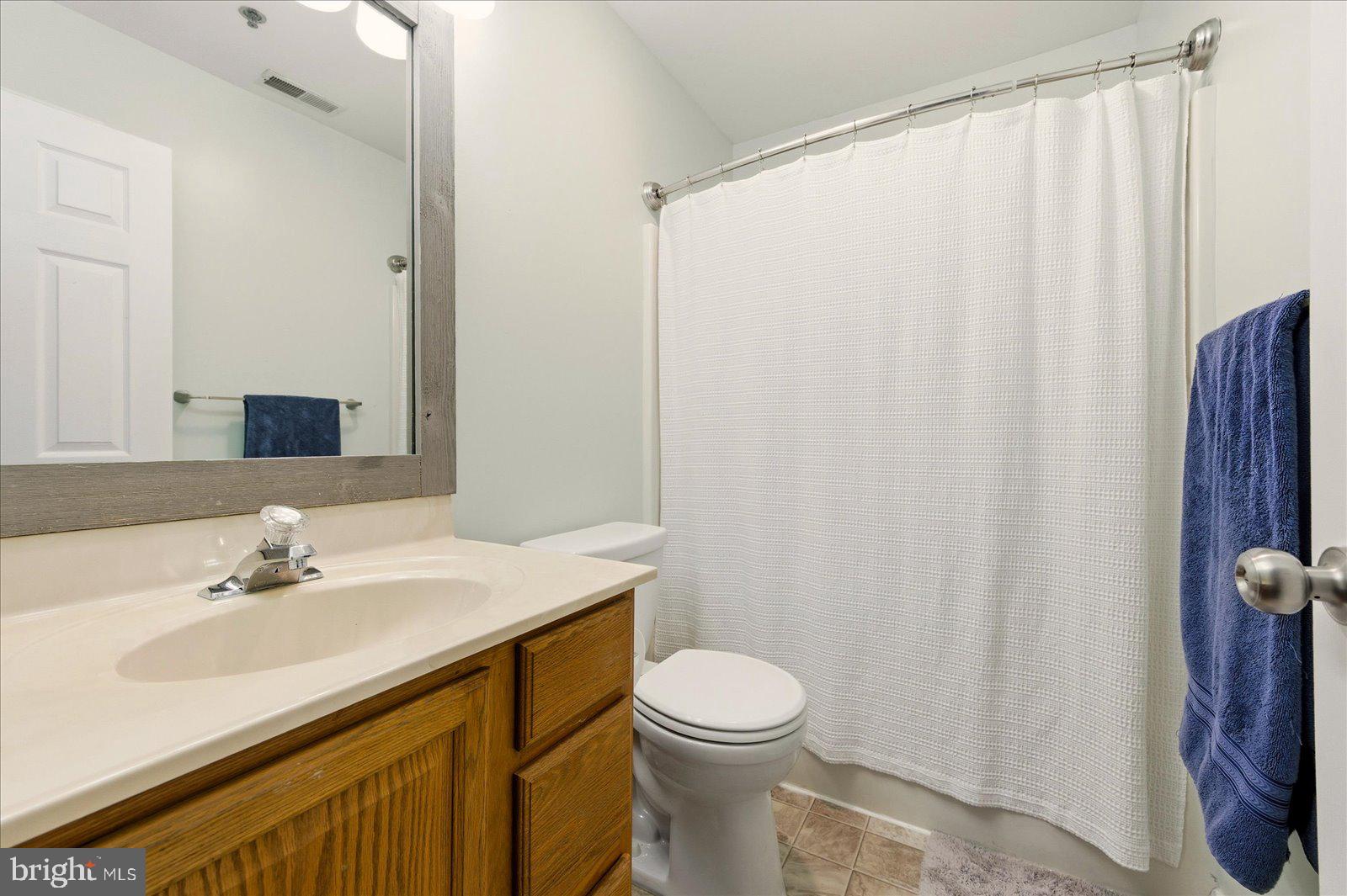 GLADE BY THE POND CM - Residential