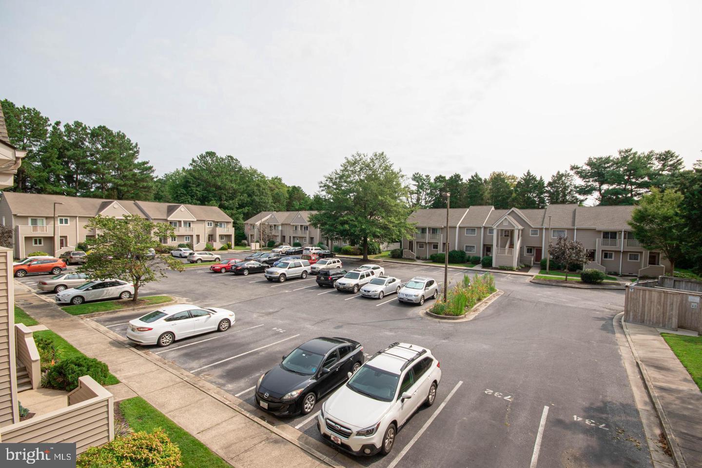 GLADE BY THE POND CM - Residential