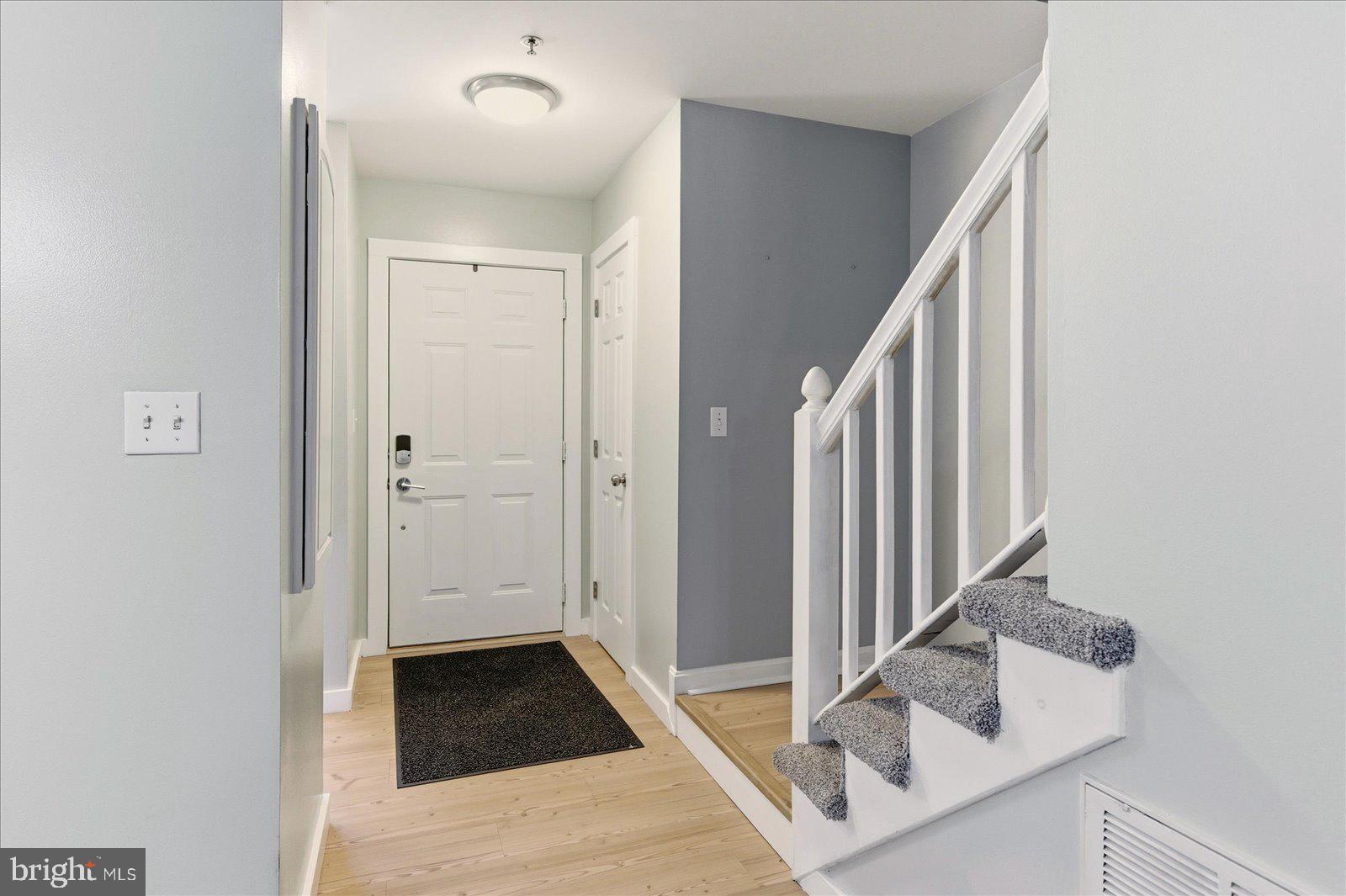 GLADE BY THE POND CM - Residential