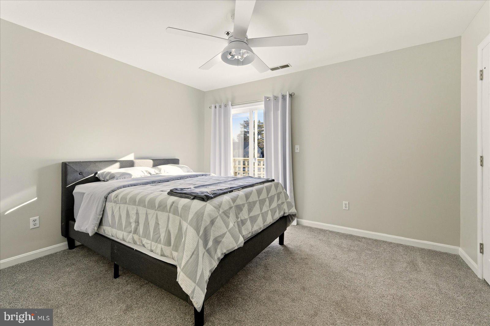 GLADE BY THE POND CM - Residential