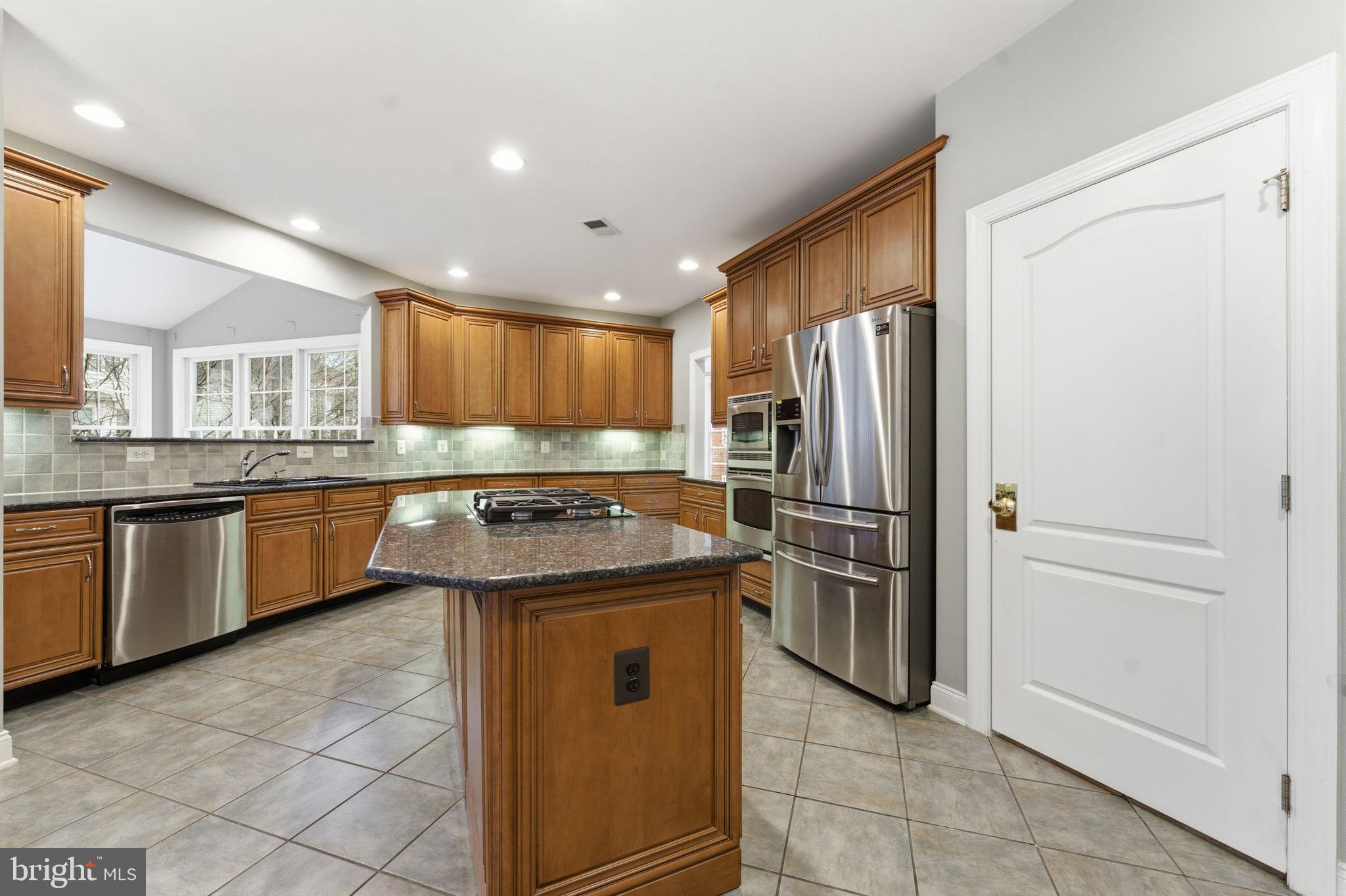 BELMONT COUNTRY CLUB - Residential