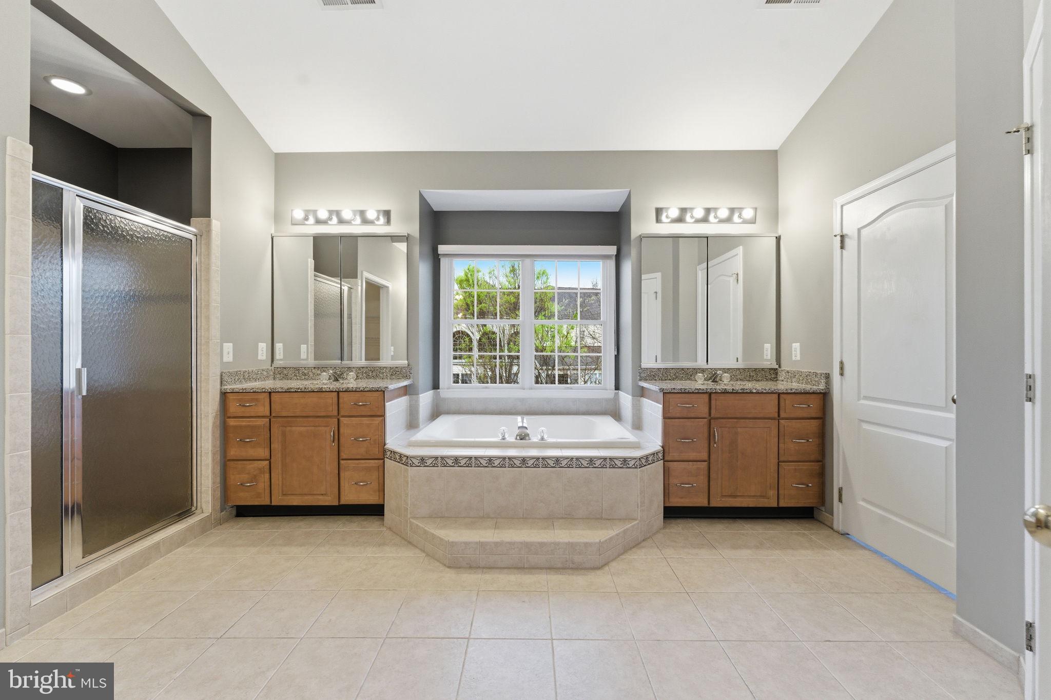 BELMONT COUNTRY CLUB - Residential