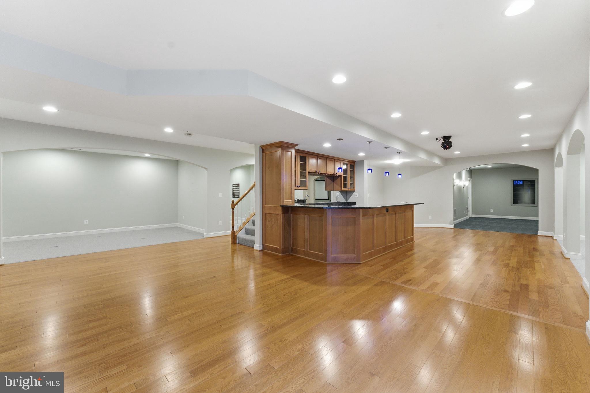 BELMONT COUNTRY CLUB - Residential