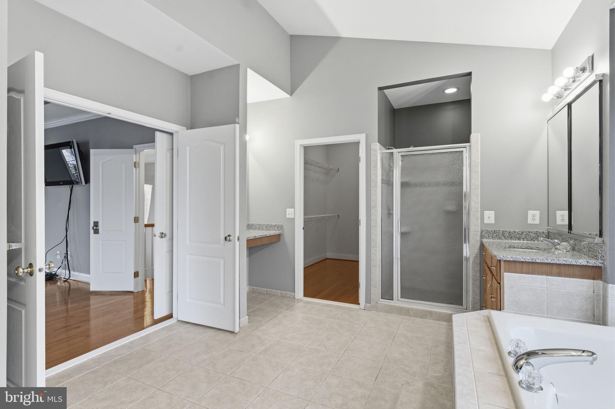 BELMONT COUNTRY CLUB - Residential