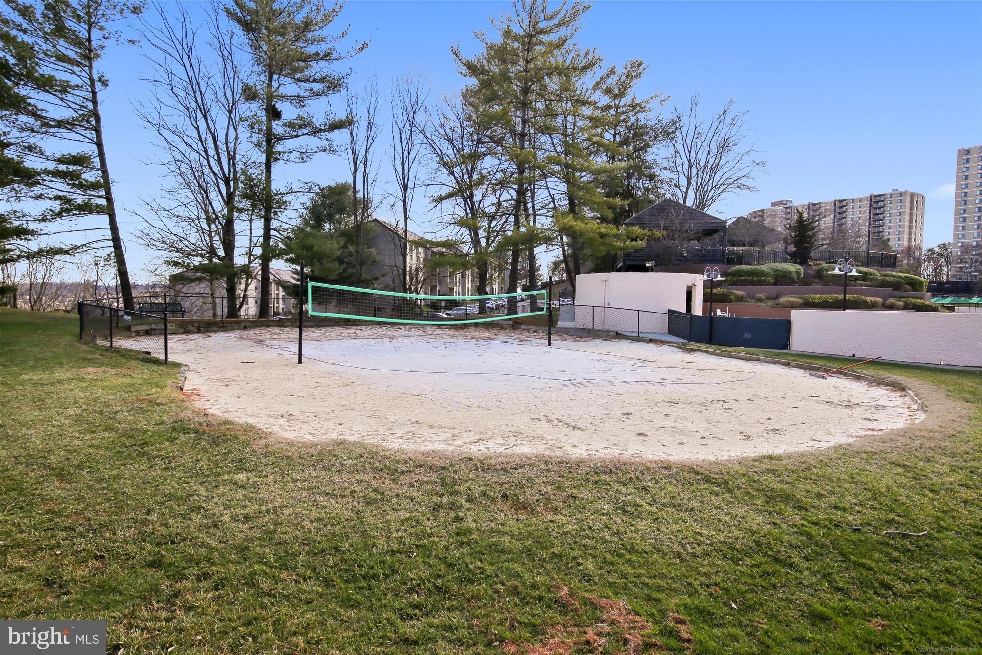 WATERGATE AT LANDMARK - Residential