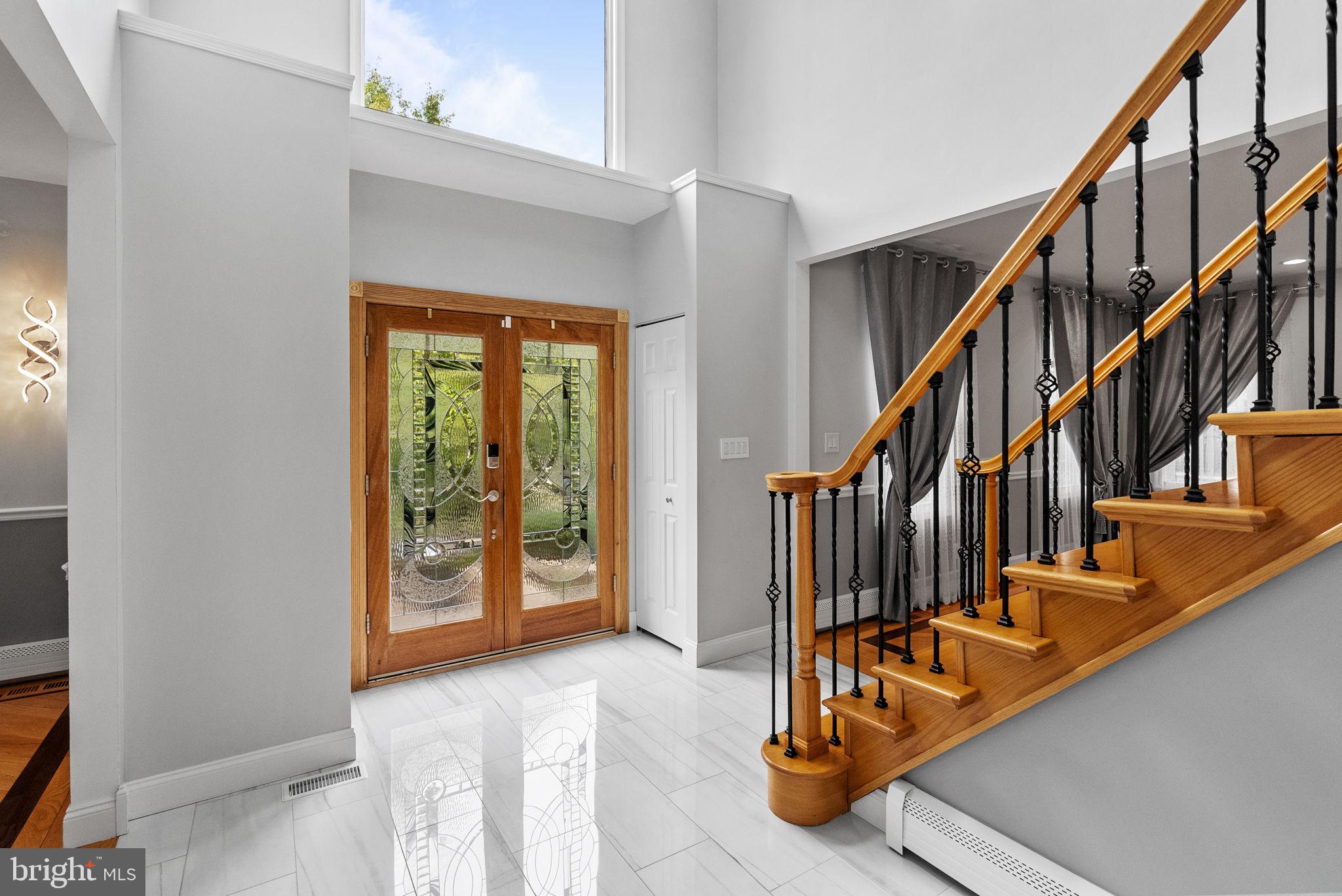 HOLLAND MEADOWS - Residential