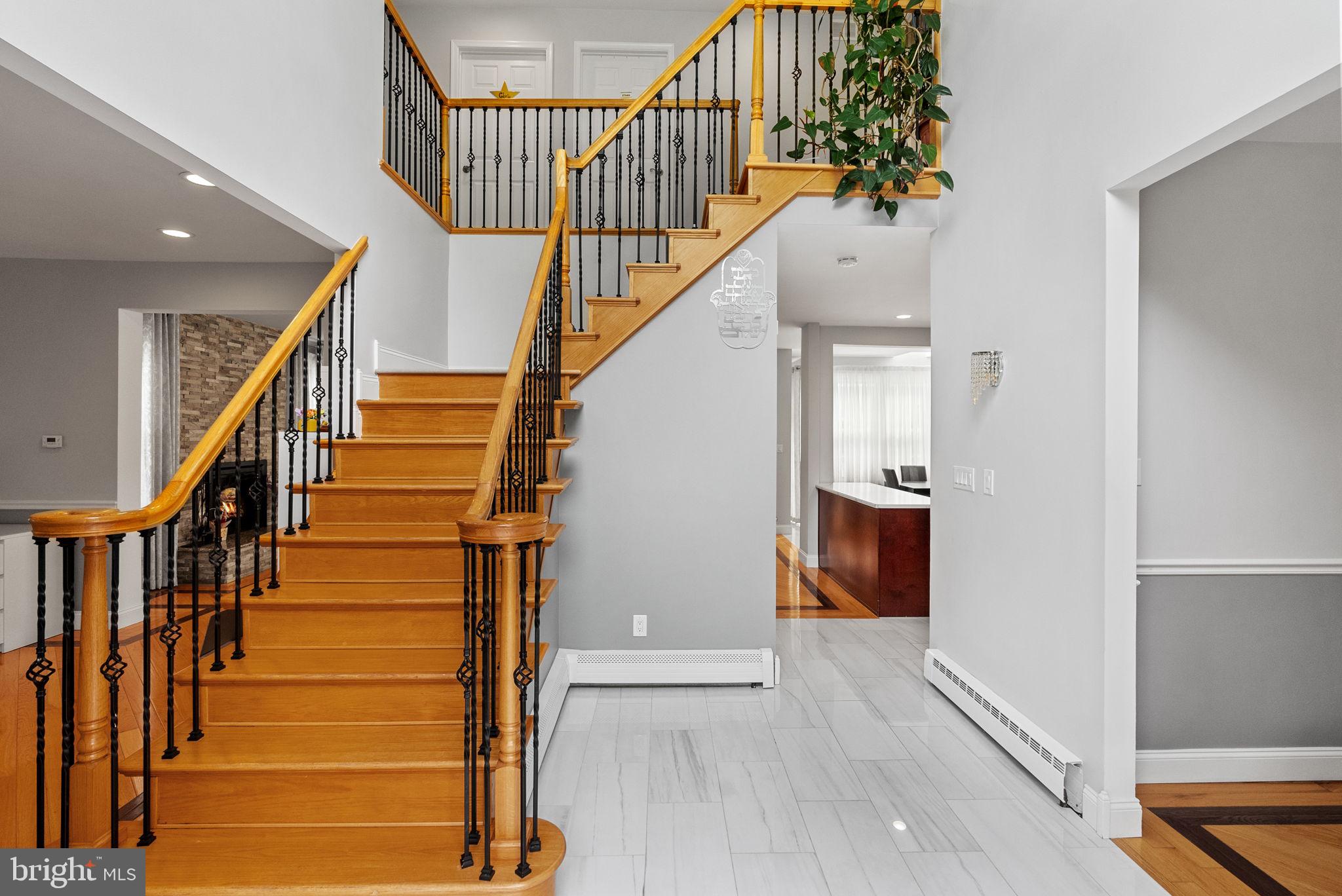 HOLLAND MEADOWS - Residential
