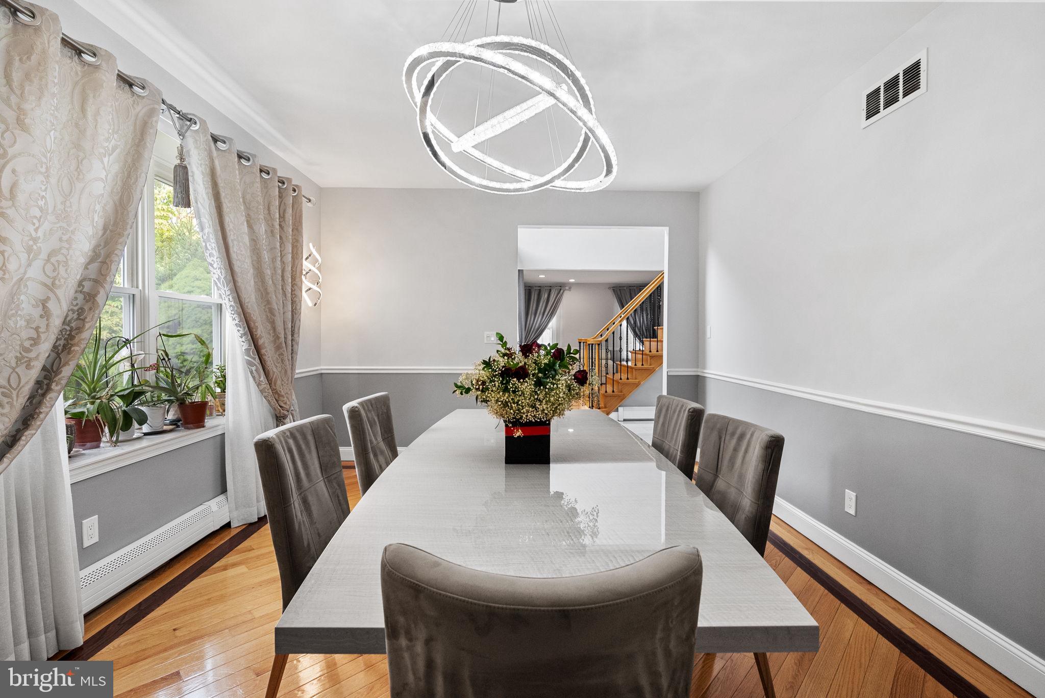 HOLLAND MEADOWS - Residential
