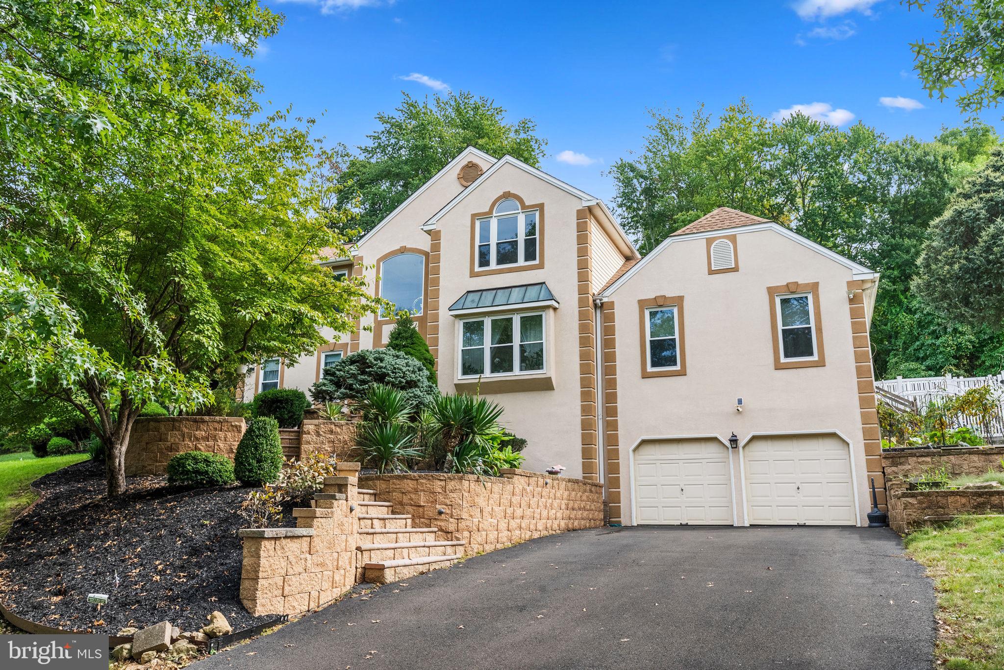 HOLLAND MEADOWS - Residential