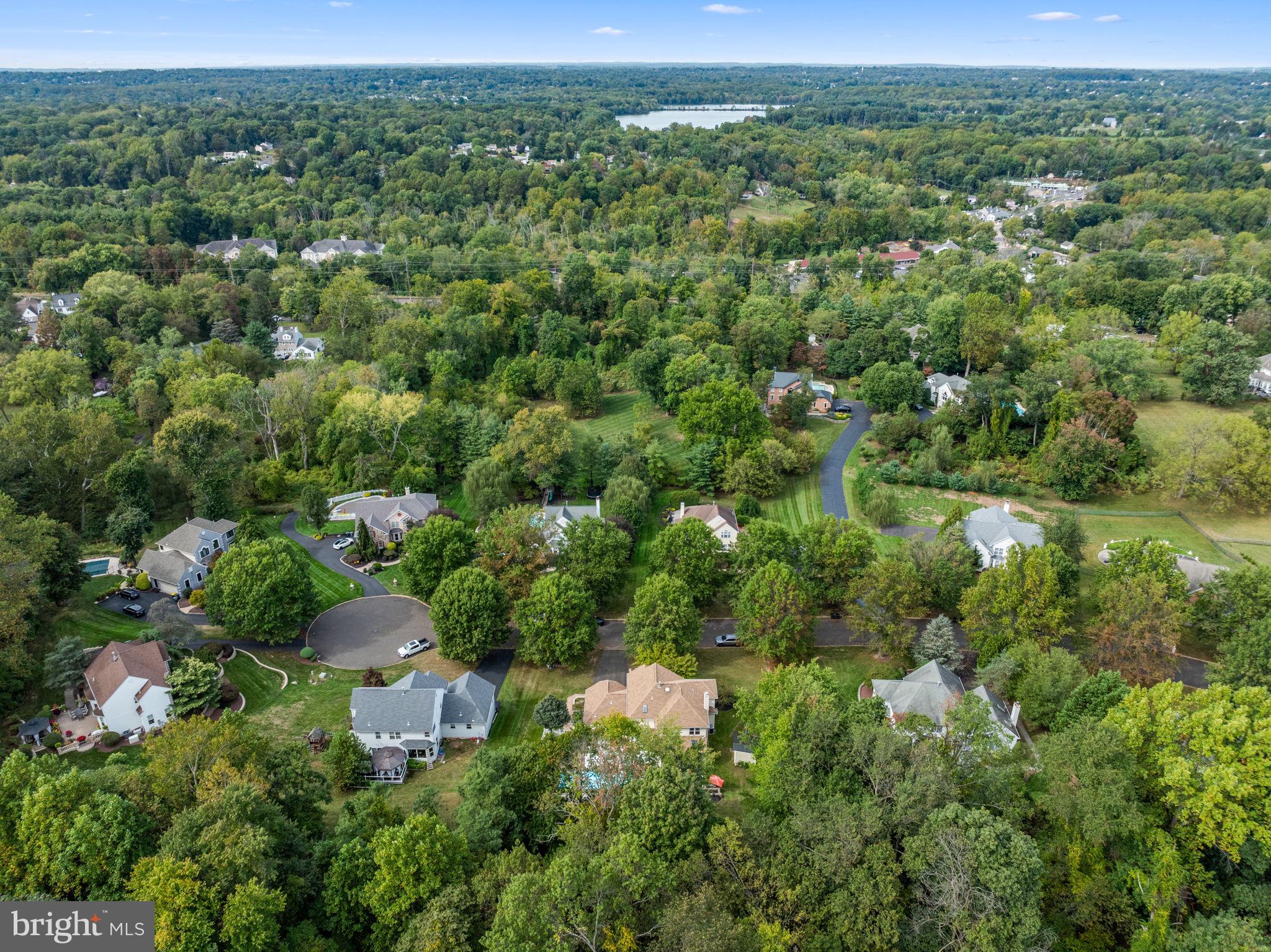 HOLLAND MEADOWS - Residential