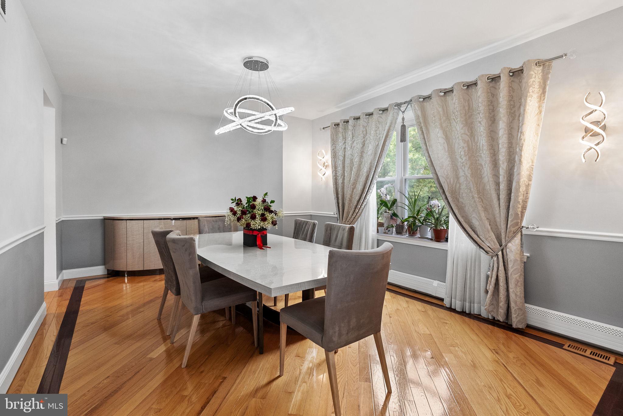 HOLLAND MEADOWS - Residential
