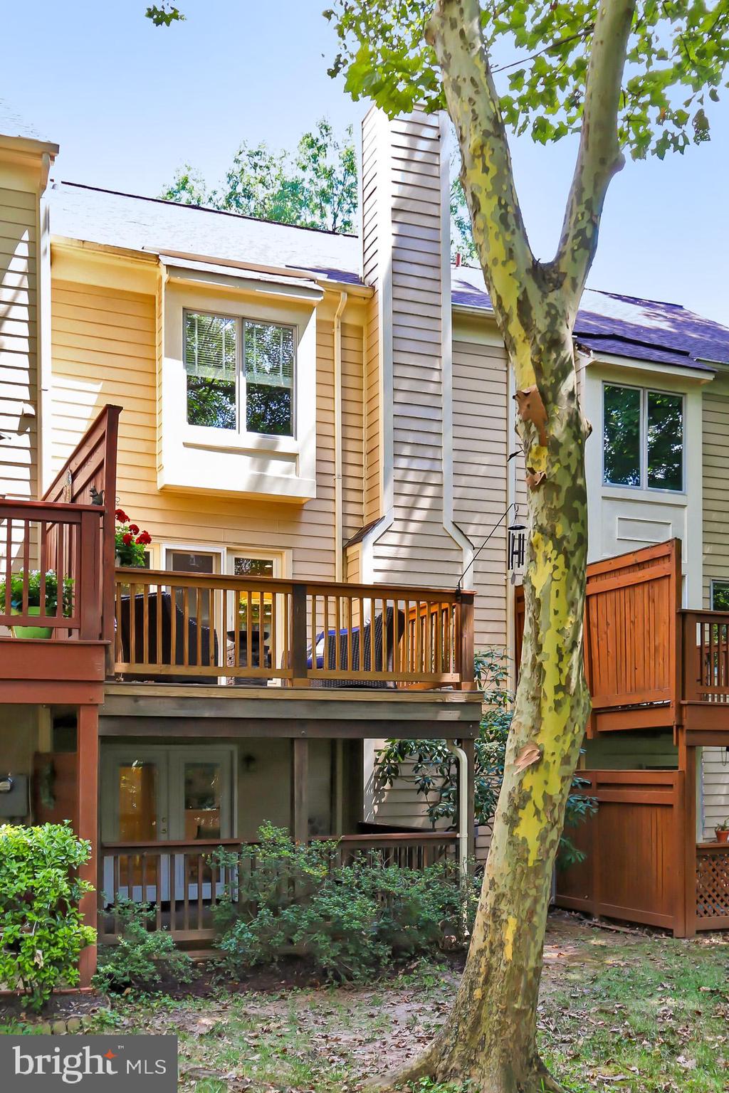 FAIR LAKES - Residential