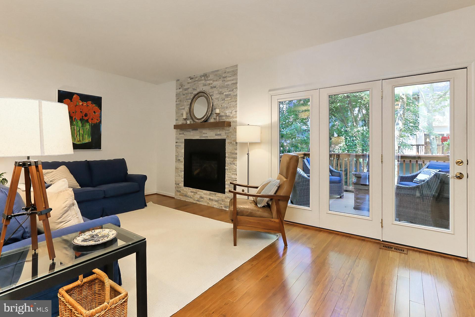 FAIR LAKES - Residential