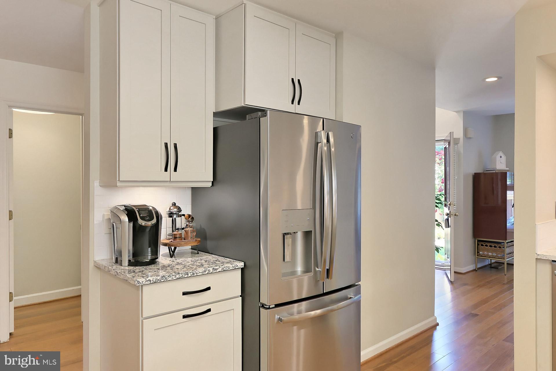 FAIR LAKES - Residential