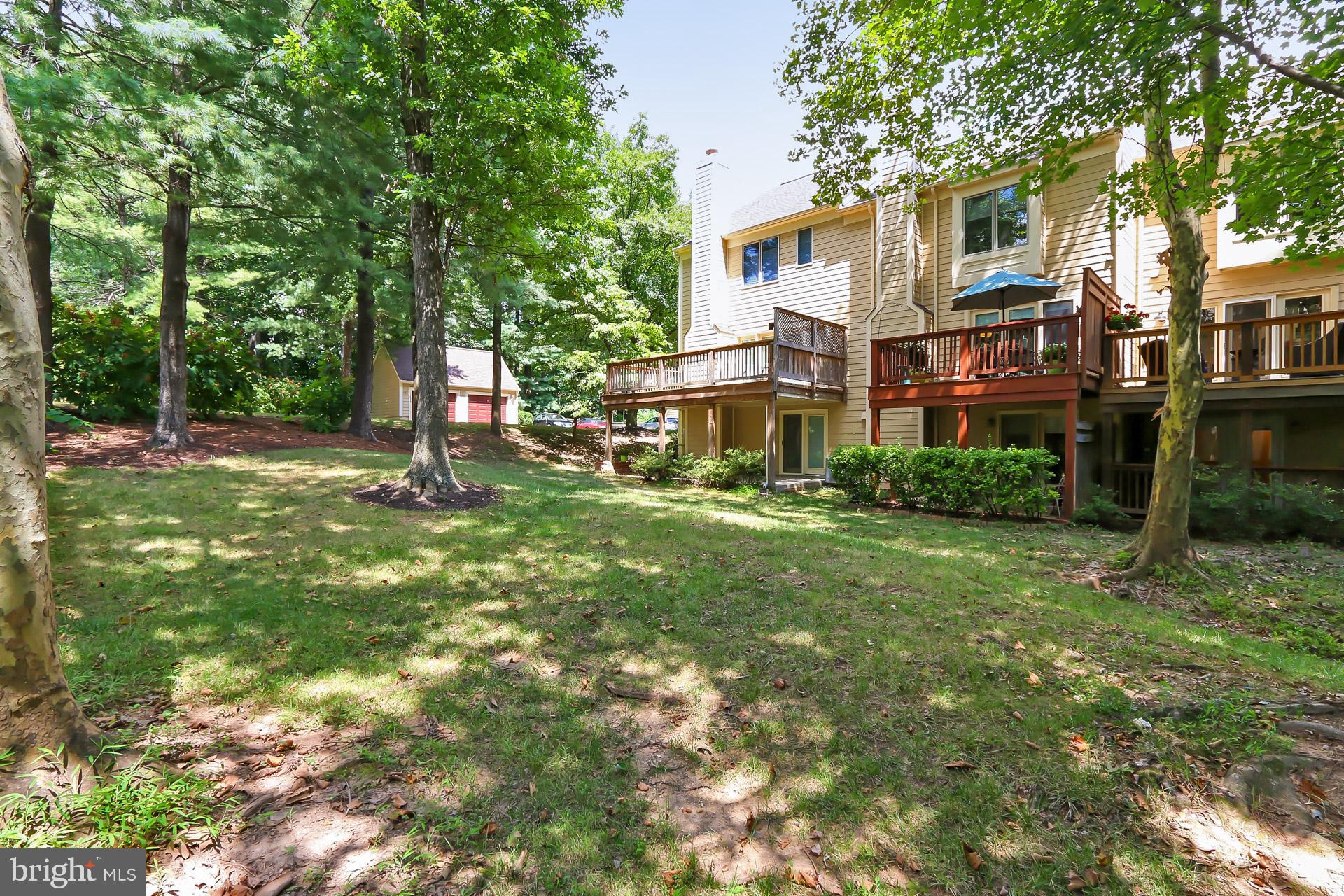 FAIR LAKES - Residential