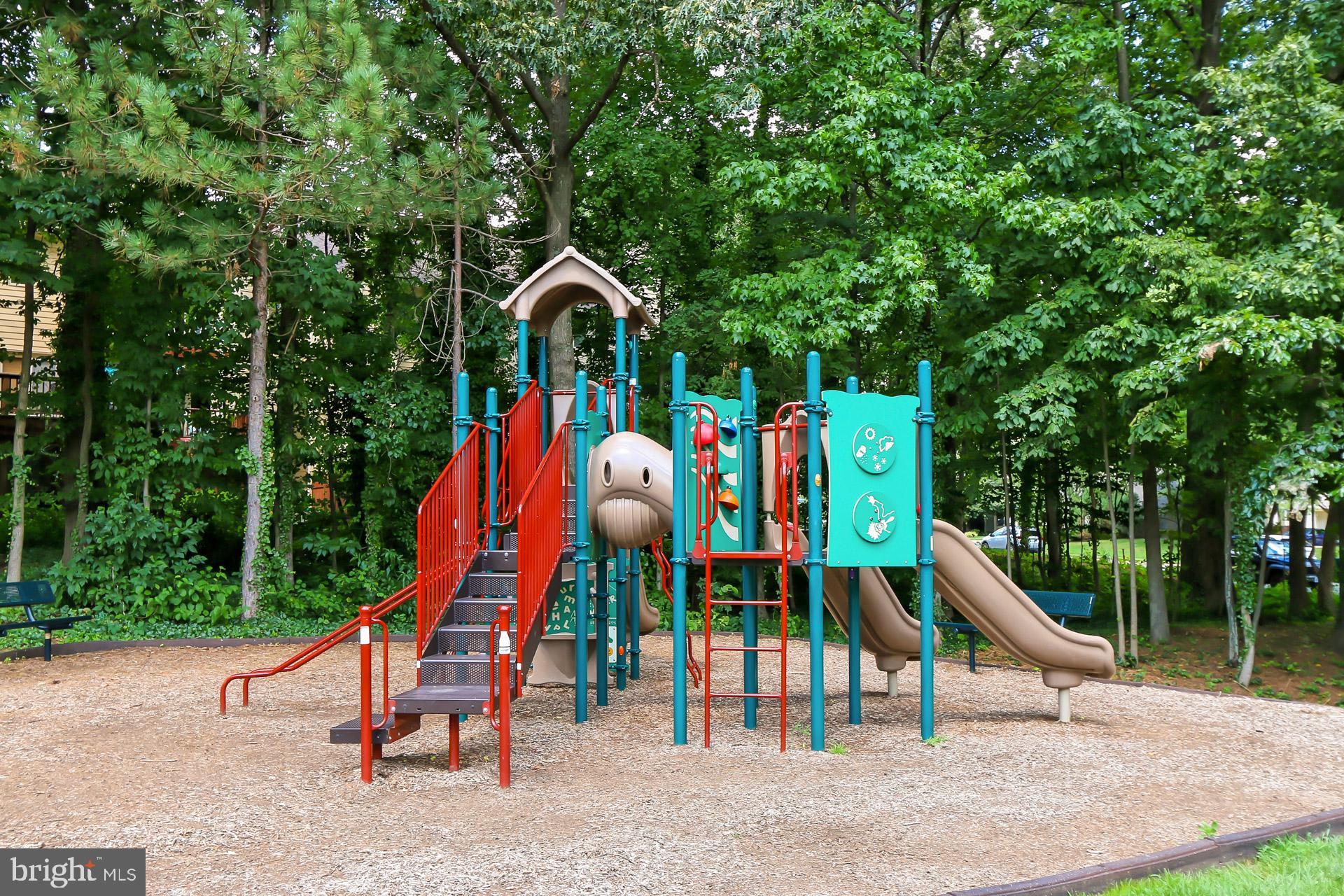 FAIR LAKES - Residential