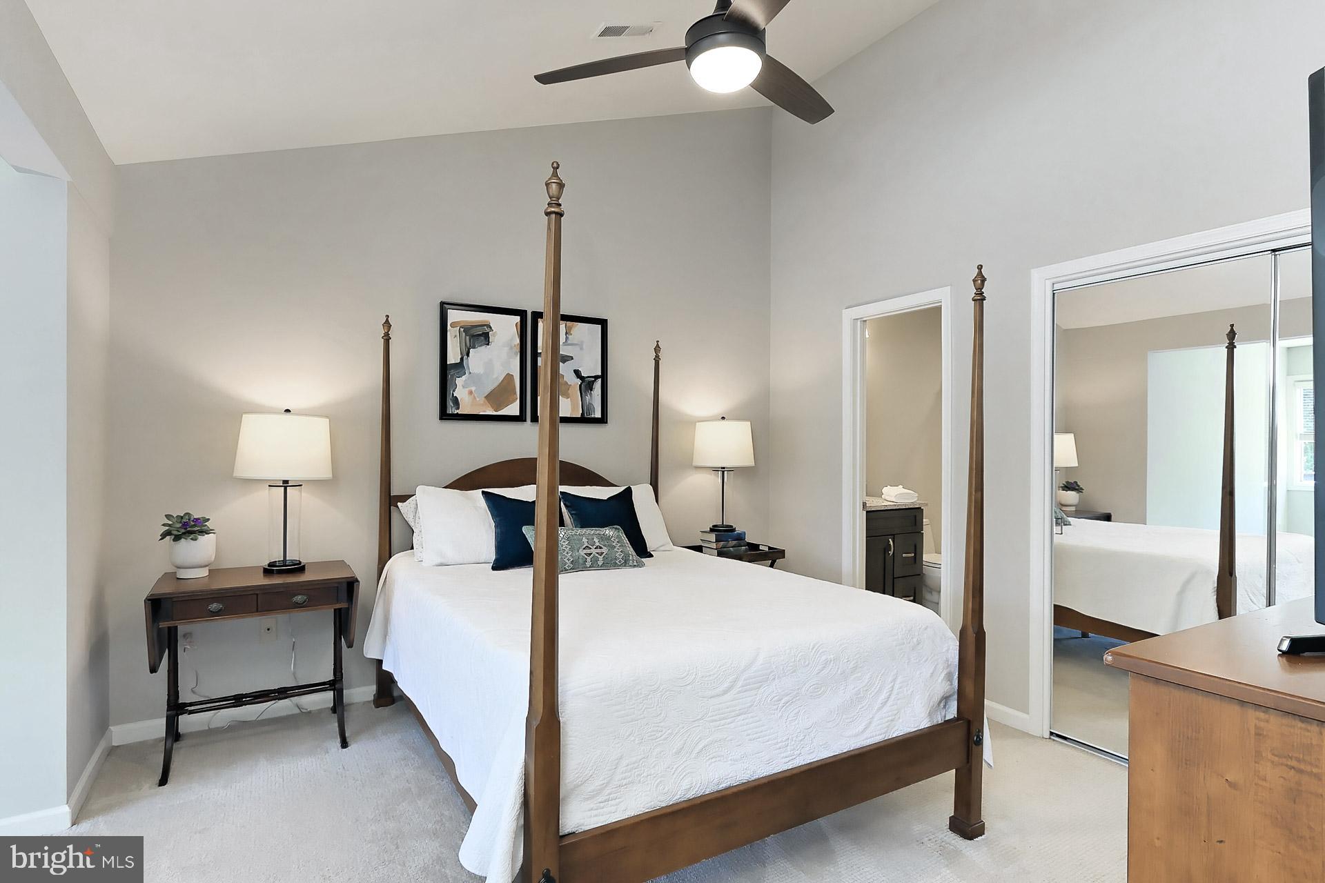 FAIR LAKES - Residential