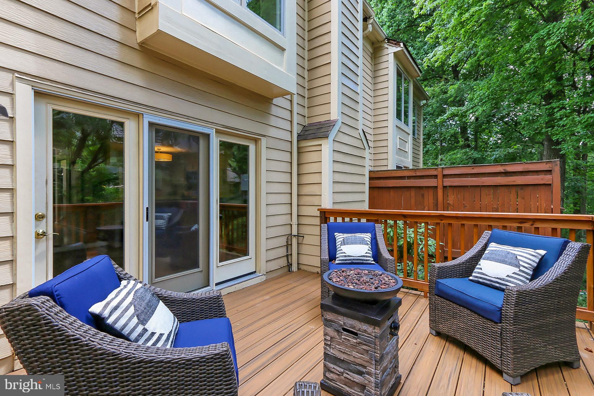 FAIR LAKES - Residential