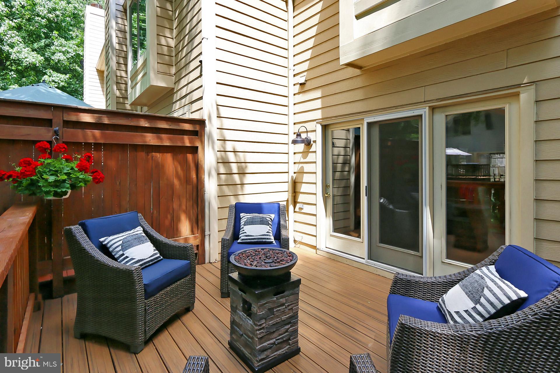 FAIR LAKES - Residential