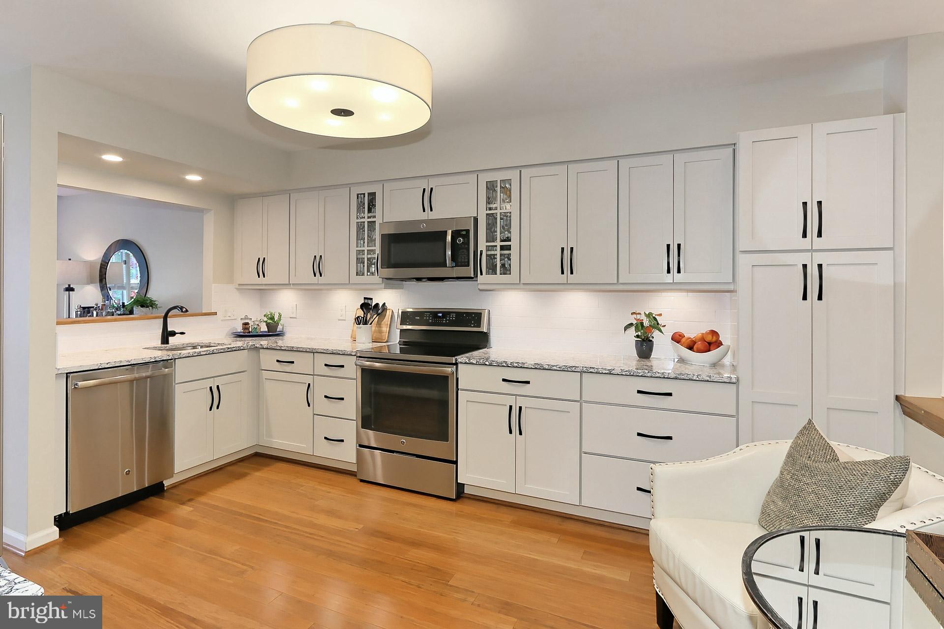 FAIR LAKES - Residential