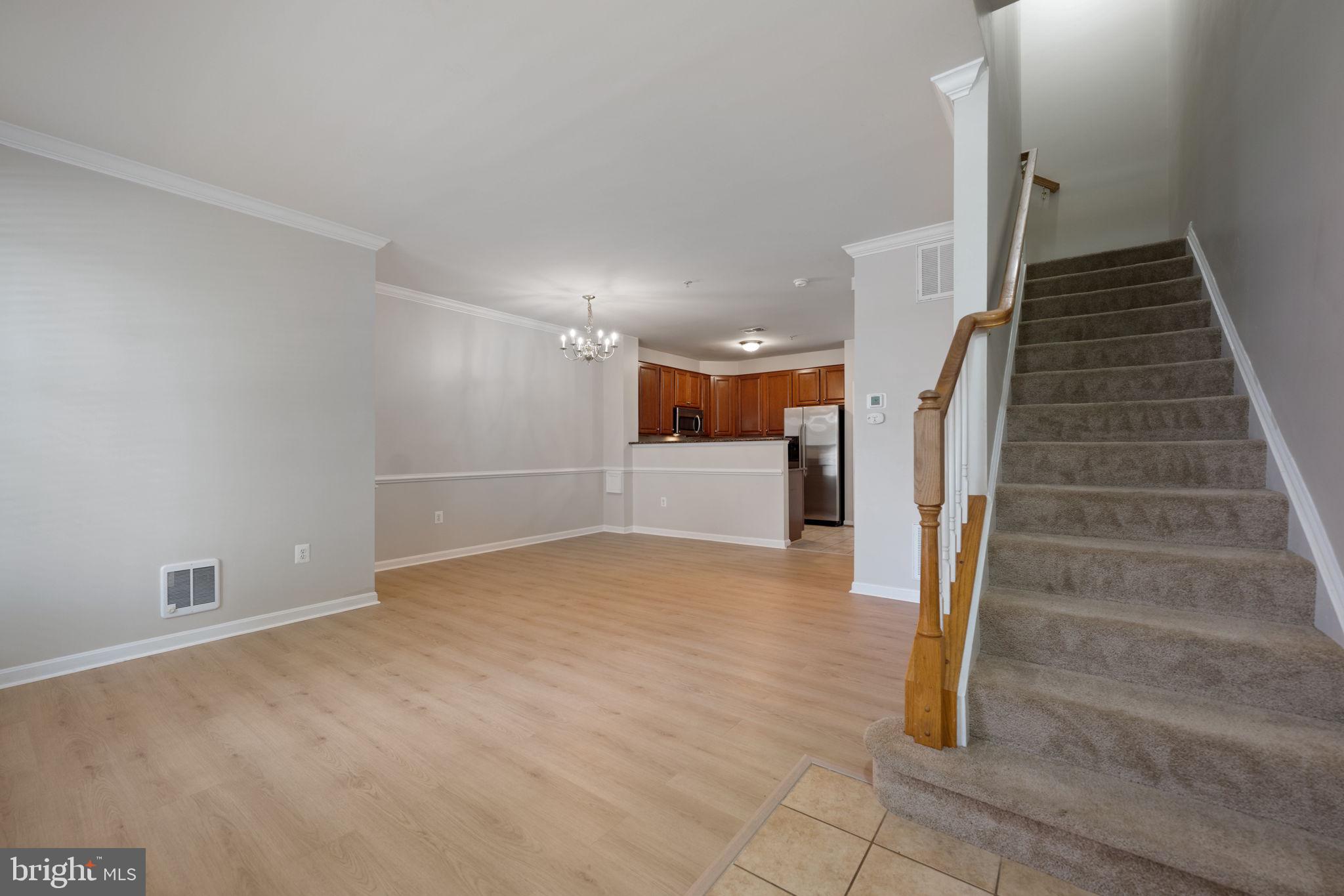 15555 JOHN DISKIN CIRCLE