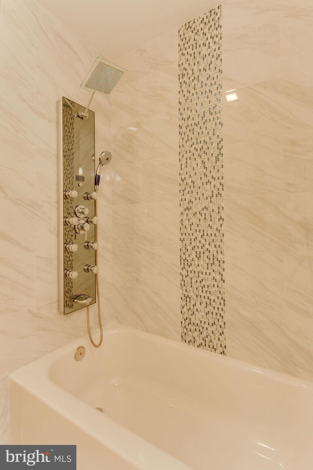 HUMMER WOODS ESTATES - Residential