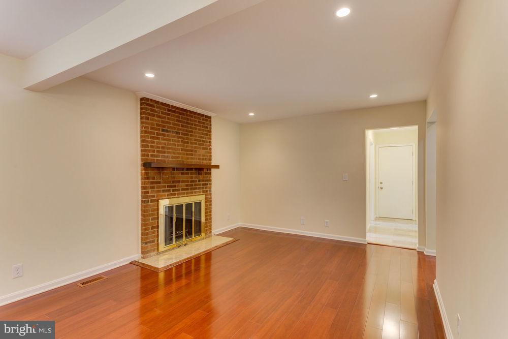 HUMMER WOODS ESTATES - Residential