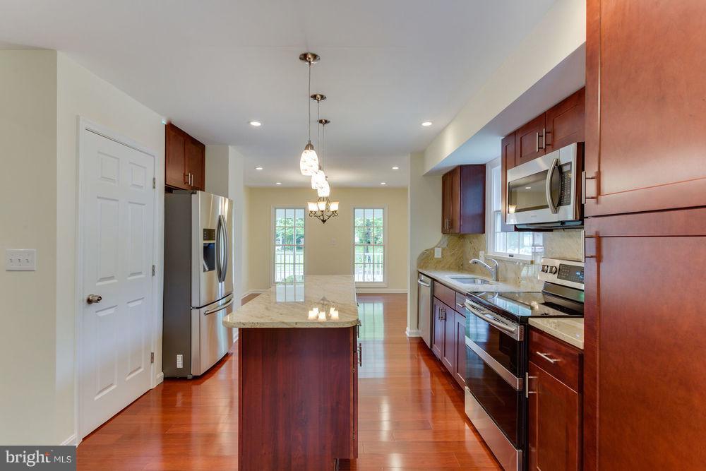 HUMMER WOODS ESTATES - Residential