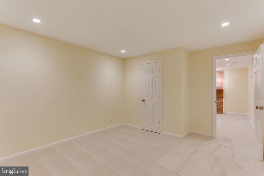 HUMMER WOODS ESTATES - Residential