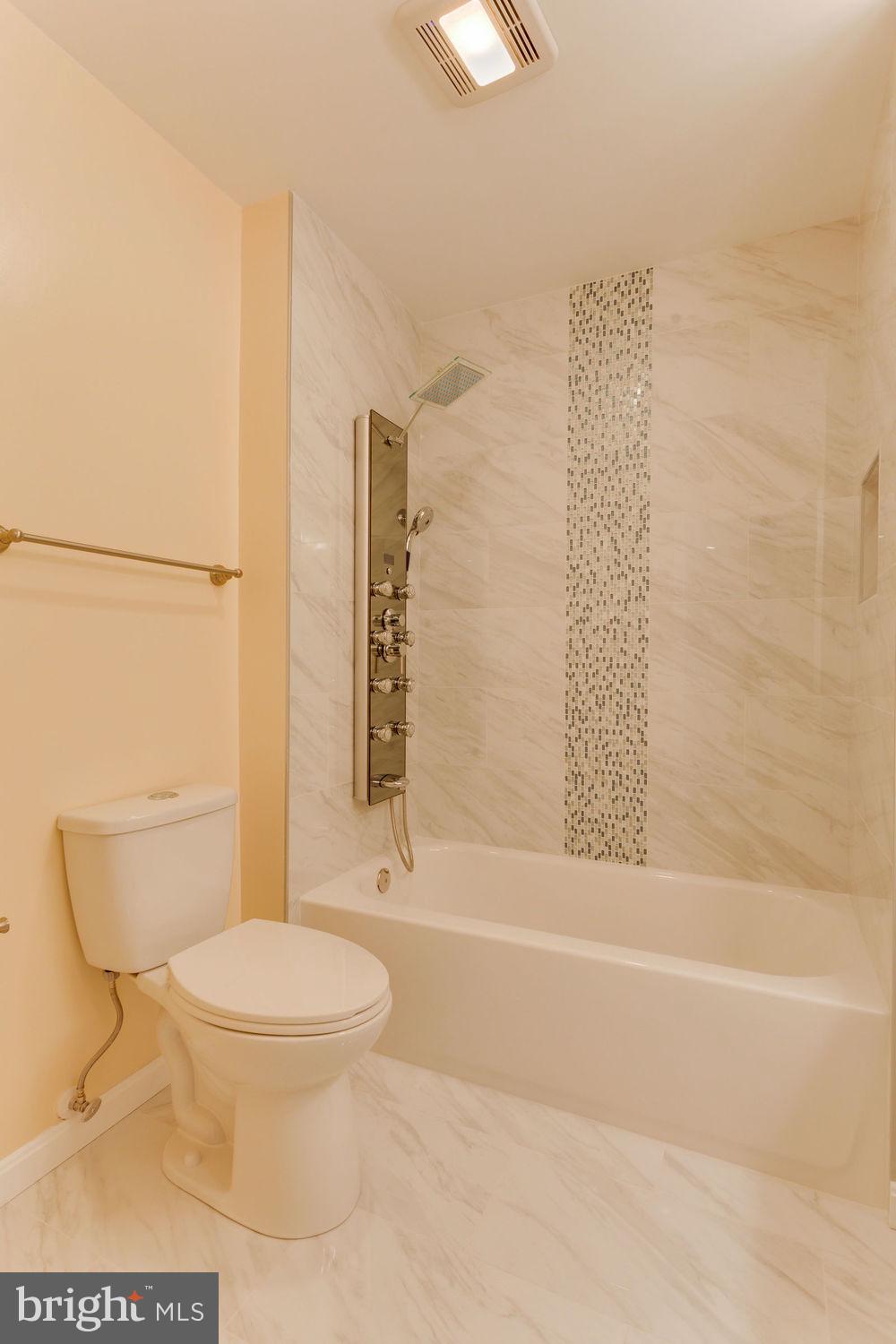 HUMMER WOODS ESTATES - Residential