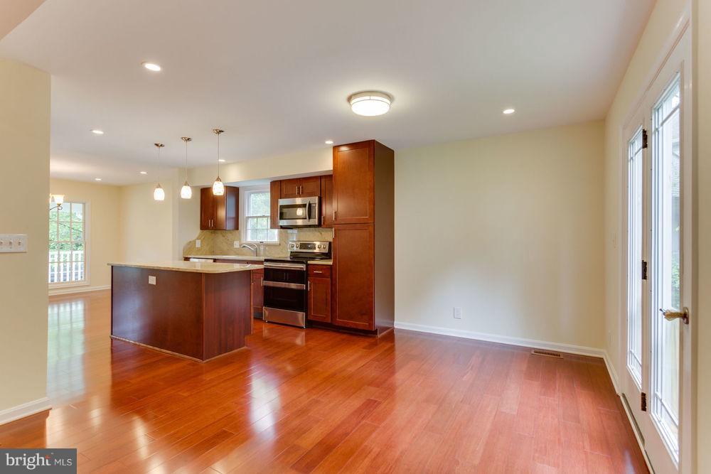 HUMMER WOODS ESTATES - Residential