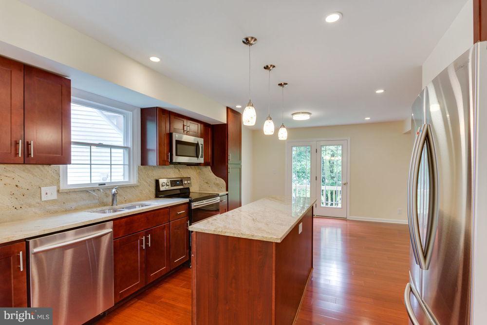 HUMMER WOODS ESTATES - Residential