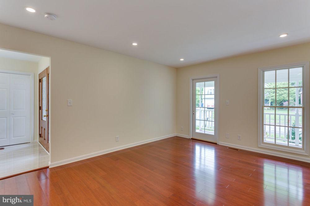 HUMMER WOODS ESTATES - Residential