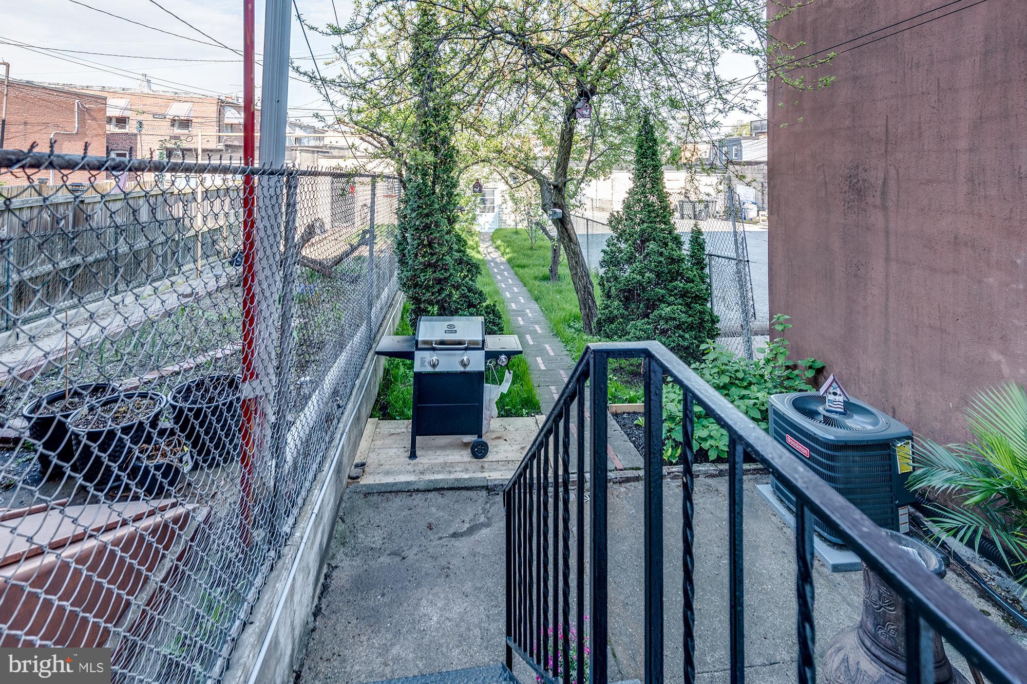 HIGHLANDTOWN - Residential