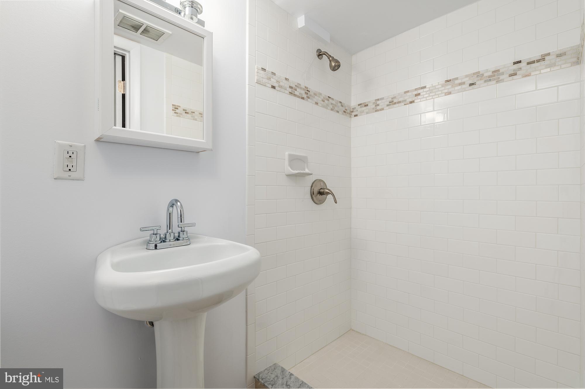 HIGHLANDTOWN - Residential