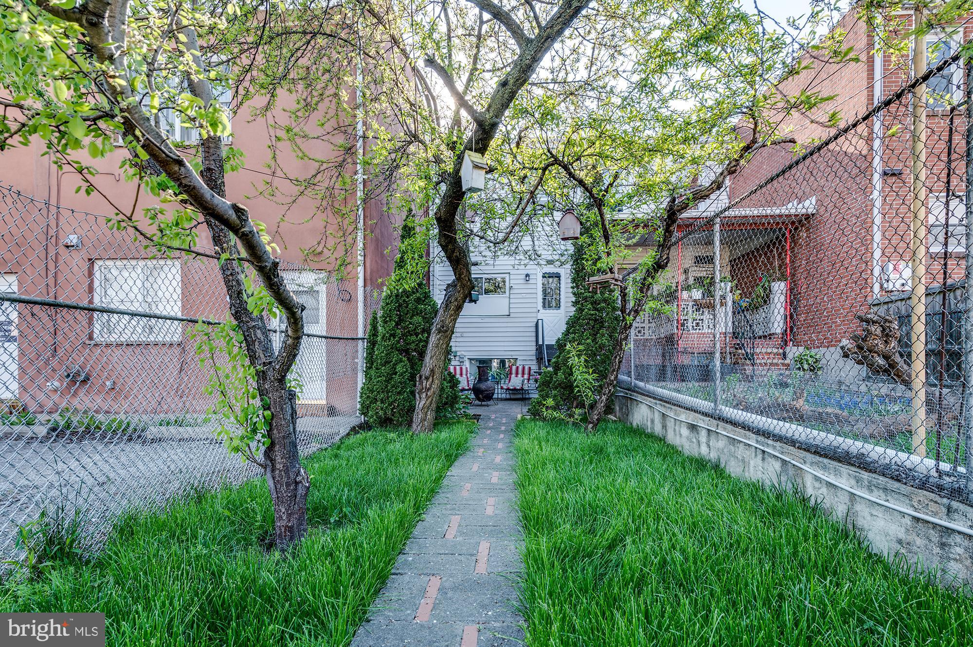 HIGHLANDTOWN - Residential