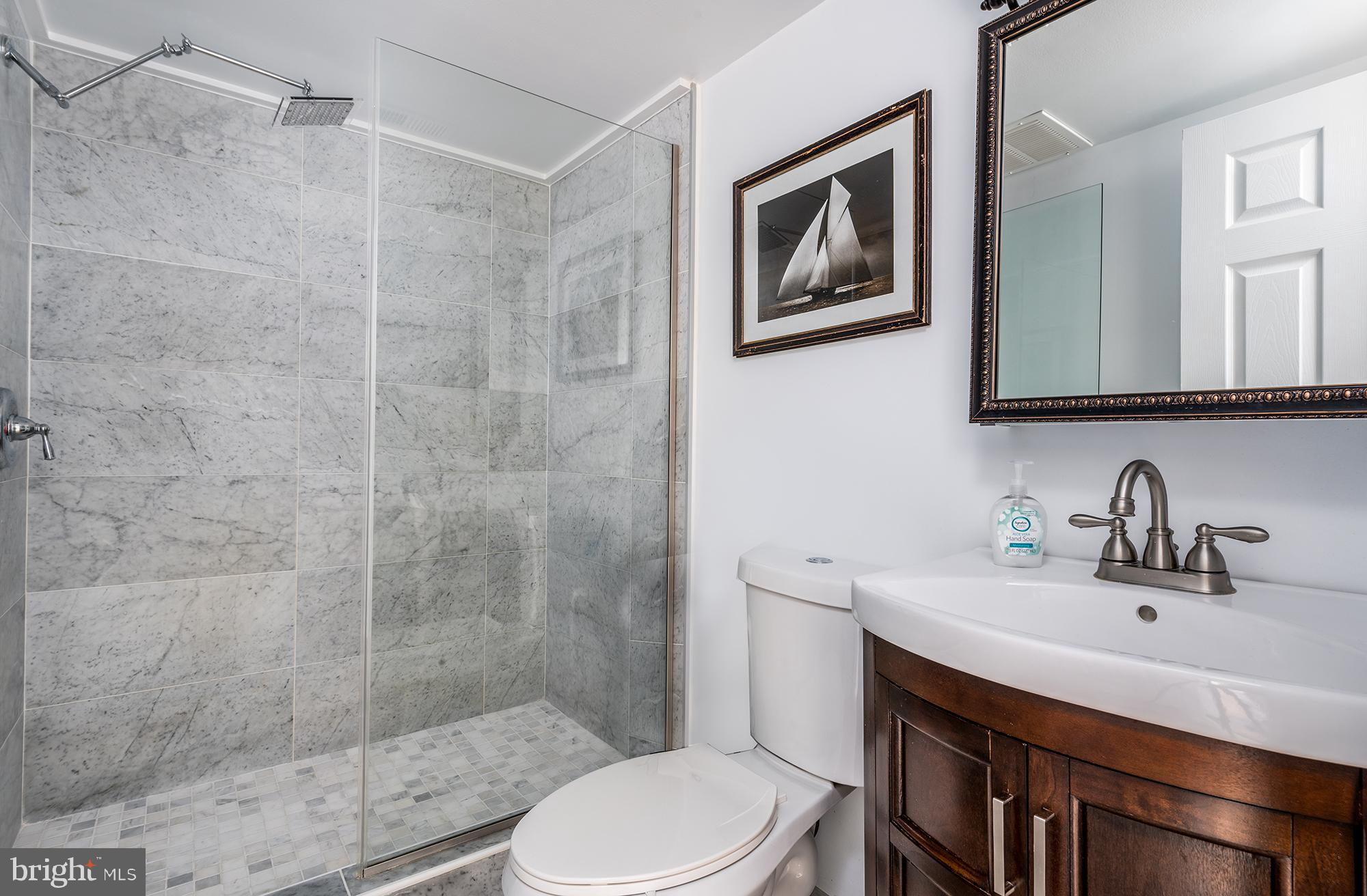 HIGHLANDTOWN - Residential