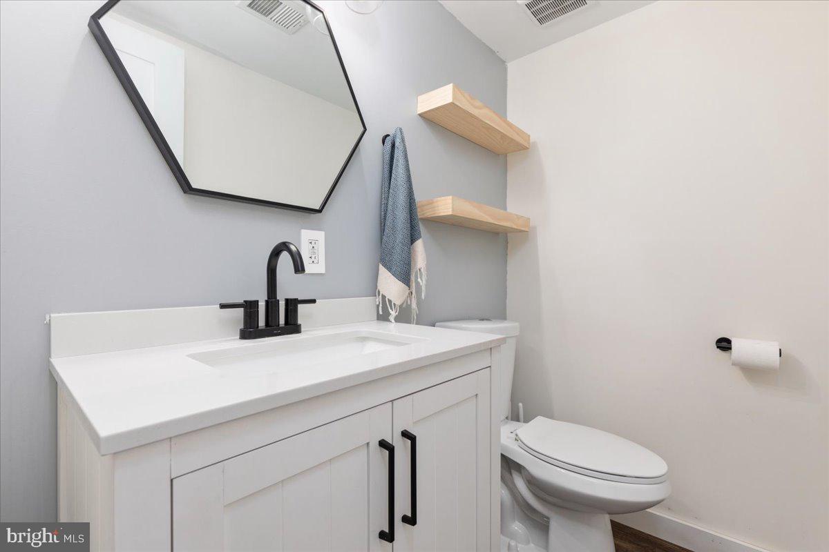 CRESTWOOD HAMLET - Residential