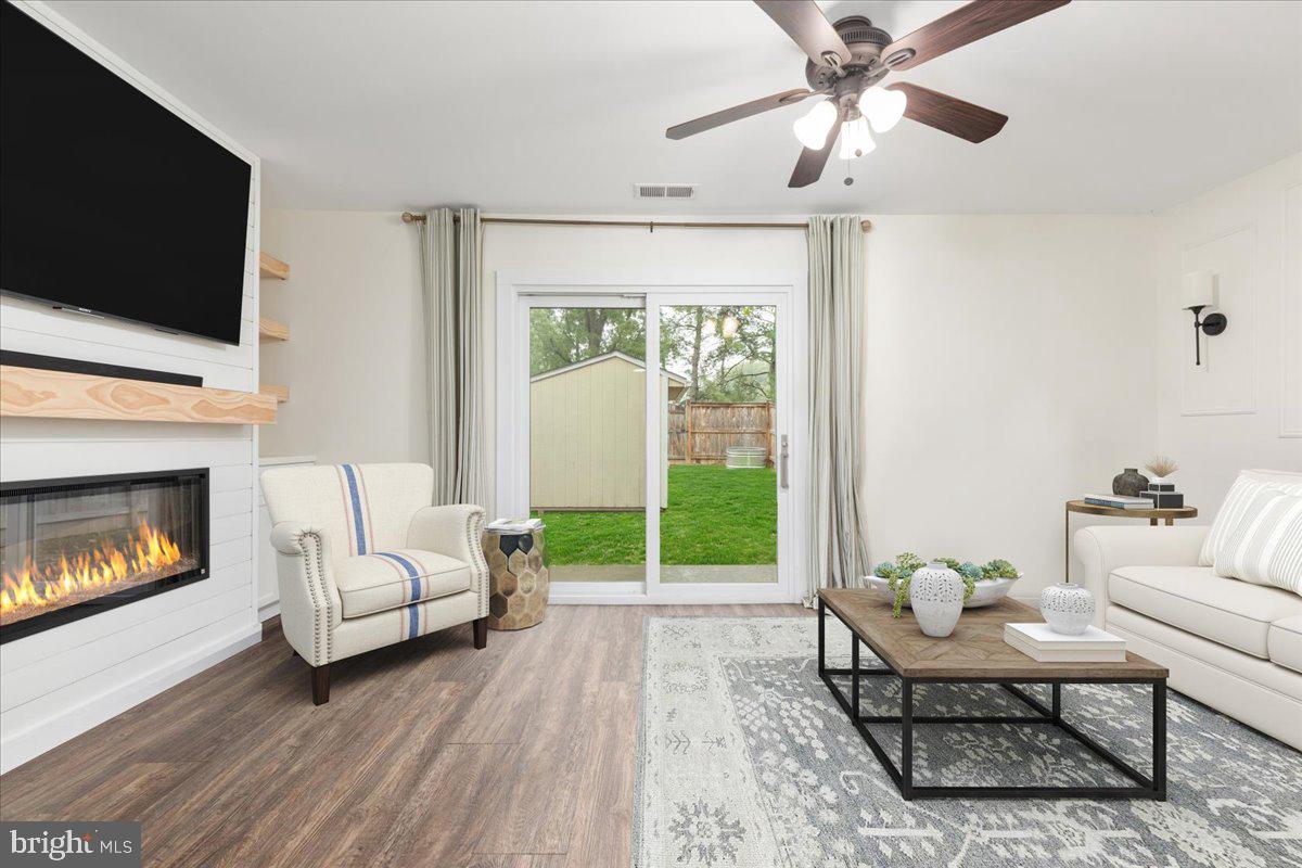 CRESTWOOD HAMLET - Residential