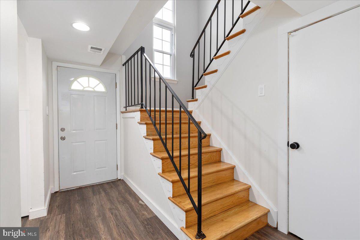 CRESTWOOD HAMLET - Residential