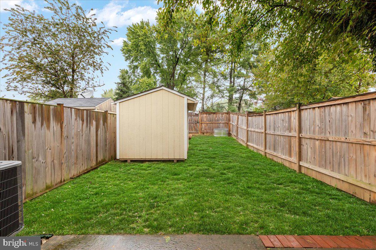 CRESTWOOD HAMLET - Residential