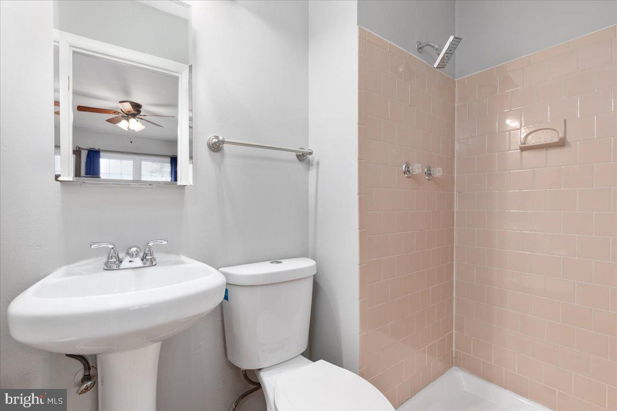 CRESTWOOD HAMLET - Residential