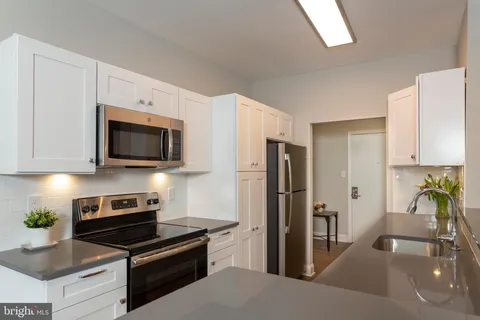 313 Creek Drive Unit 111, Wayne, PA MLS: PADE2085114