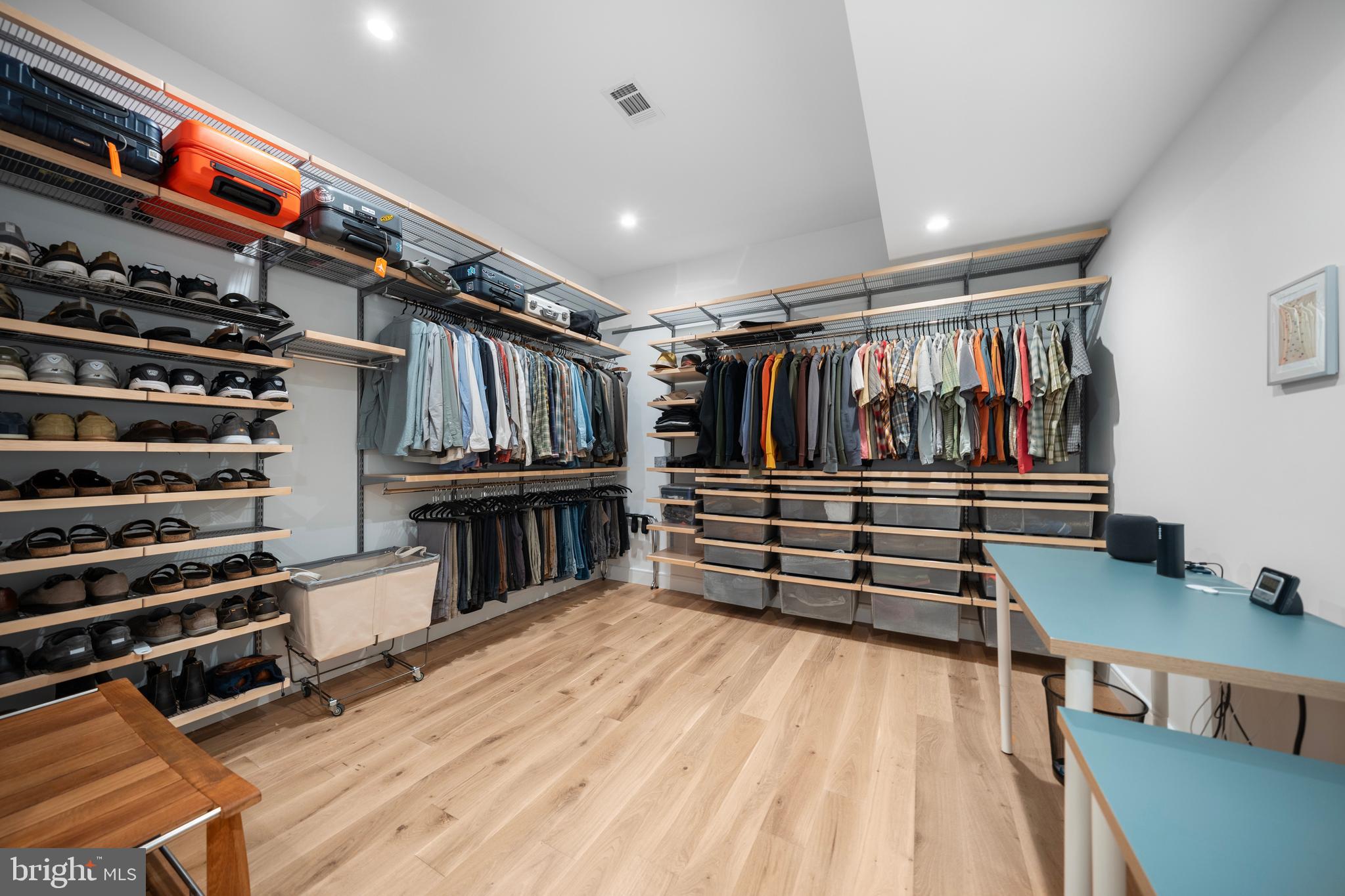 BROYHILLS MCLEAN ESTATES - Residential