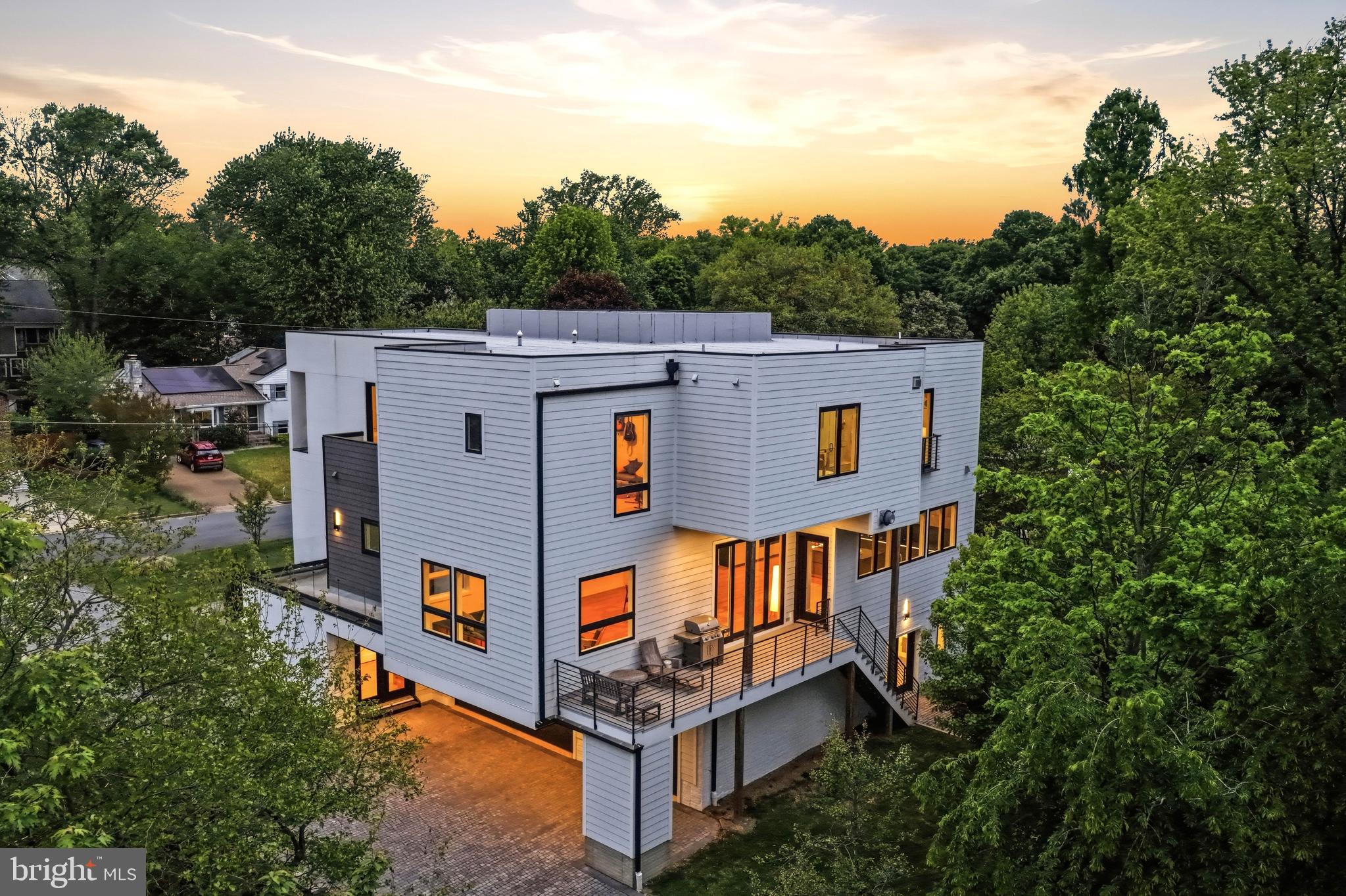 BROYHILLS MCLEAN ESTATES - Residential